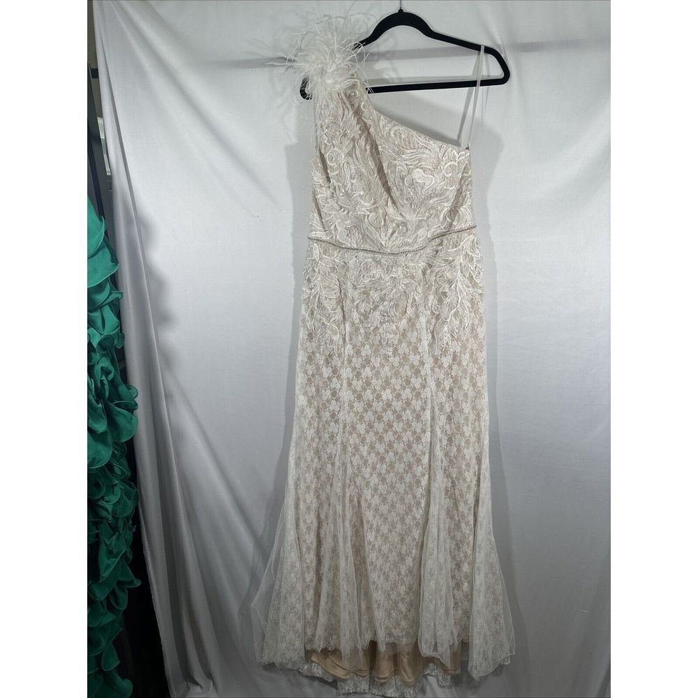 NEW $798 Mac Duggal [ 12‎ ] Lace Embellished Feather One Shoulder Gown Ivory - Picture 10 of 16